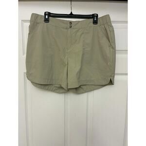 The American Outdoorsman Wonen's XL Khaki Hiking Fishing Shorts Elastic Waist